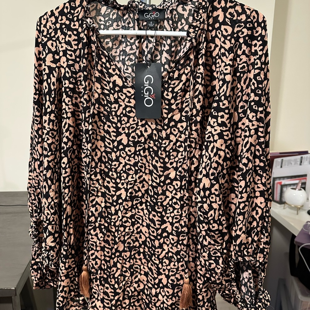 Women's Leopard Print Top - Black and Pink